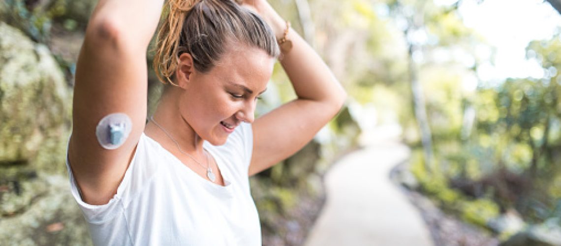 Diabetic woman preparing for a run